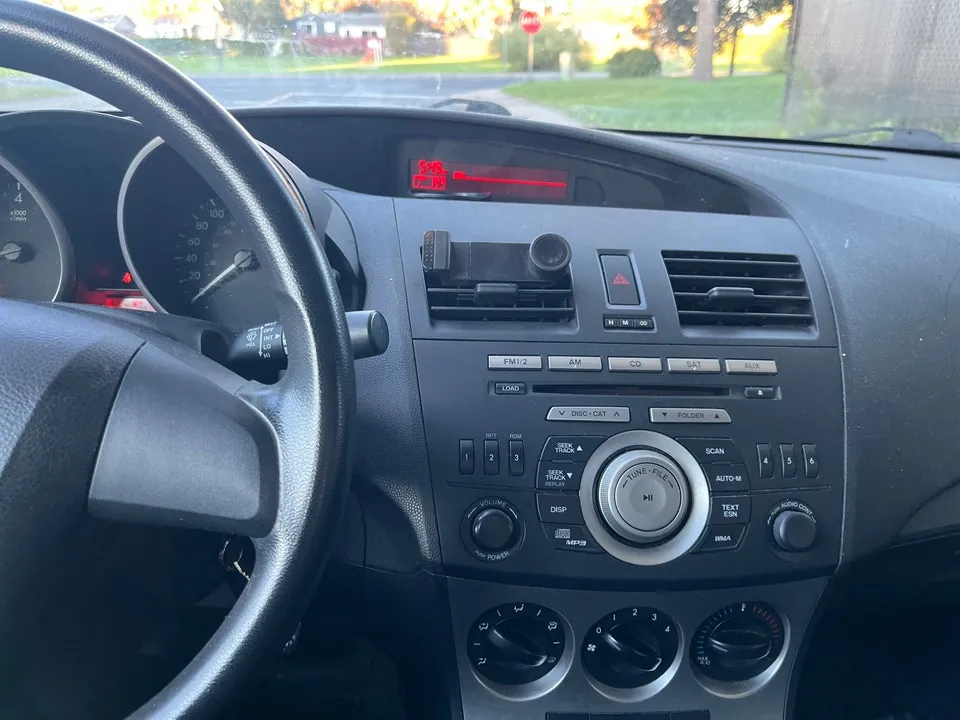 Mazda 3 2010 photo 5