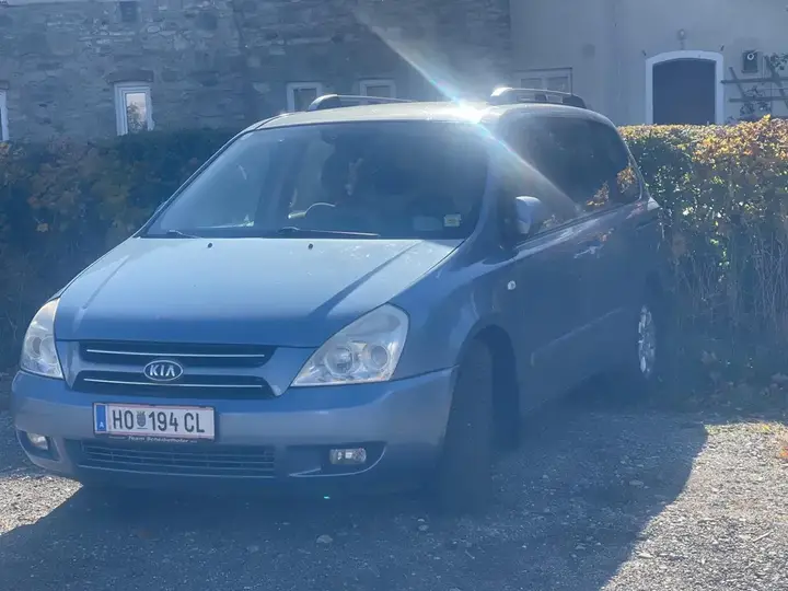 Kia Carnival 2007 photo 2