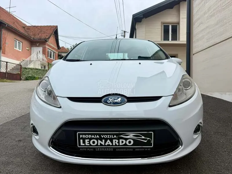 Ford Fiesta 2009 photo 2