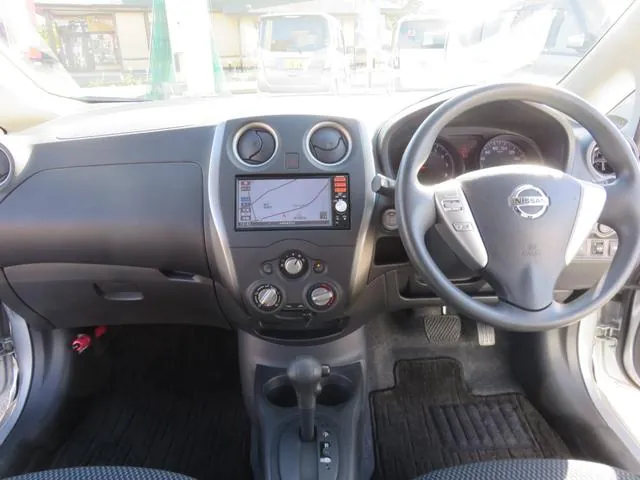 Nissan Note 2016 photo 2