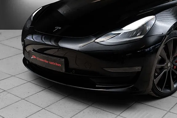 Tesla Model 3 2020 photo 2