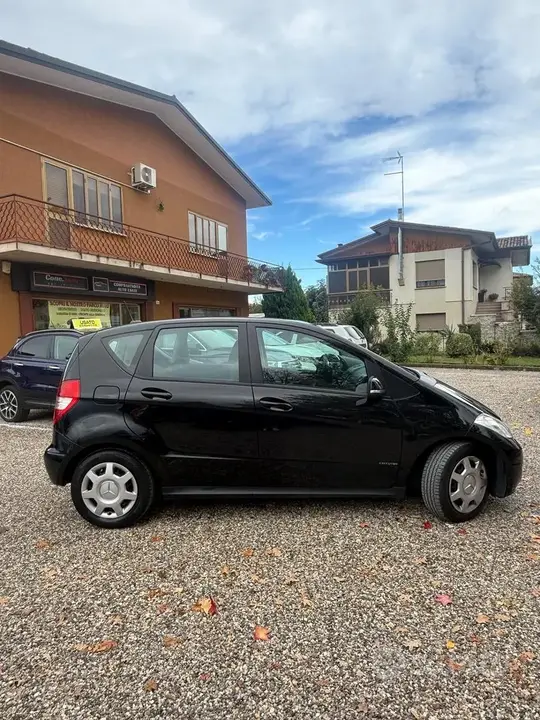 Mercedes-Benz A 160 2012 photo 5