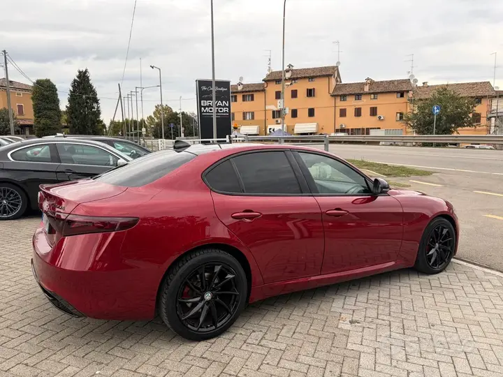 Alfa Romeo Giulia 2019 photo 4