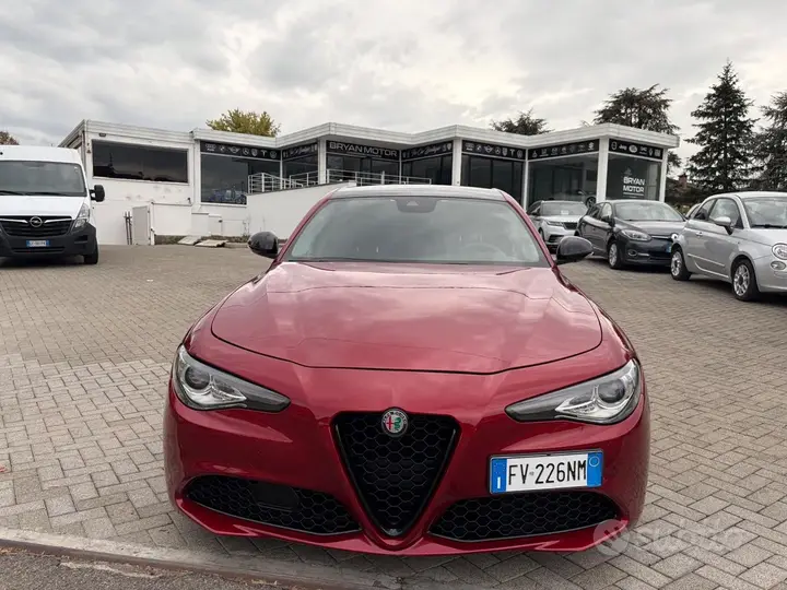 Alfa Romeo Giulia 2019 photo 2