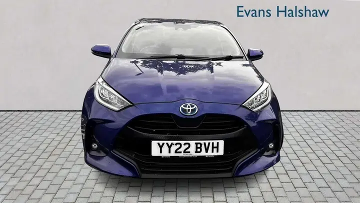 Toyota Yaris 2022 photo 2