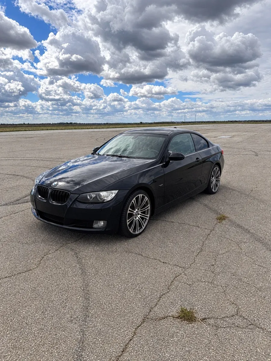 BMW 3 Series 2009 photo 3