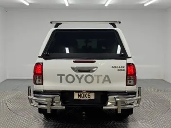 Toyota Hilux 2017 photo 5