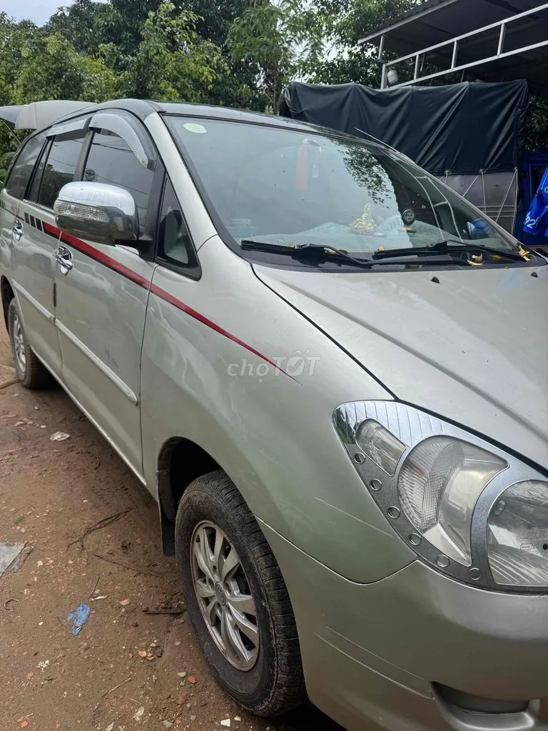 Toyota Innova 2006 photo 2