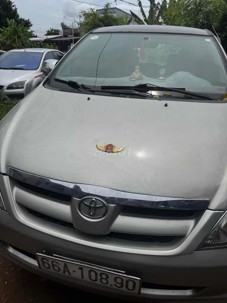Toyota Innova 2006 photo 3