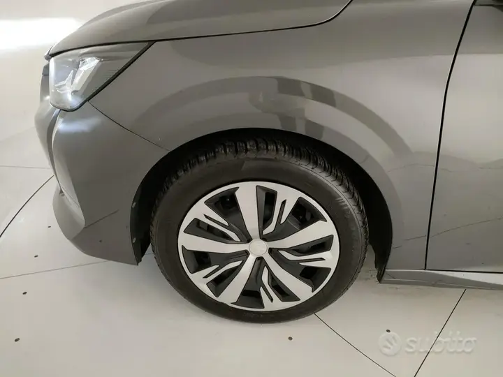 Peugeot 208 2023 photo 5