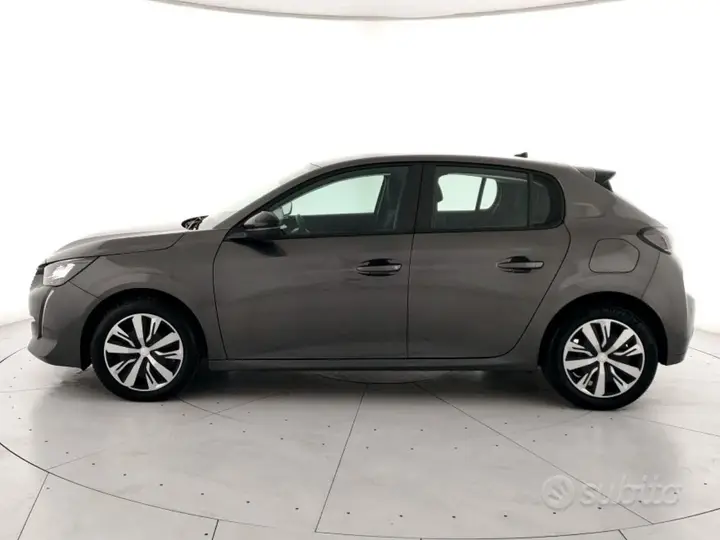 Peugeot 208 2023 photo 2