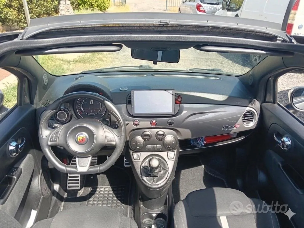 Abarth 500C 2011 photo 4