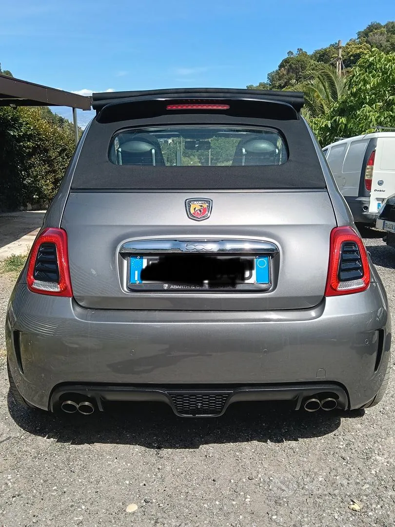 Abarth 500C 2011 photo 2