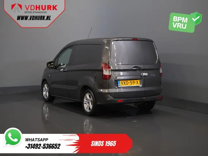 Ford Transit Courier 2023 photo 2