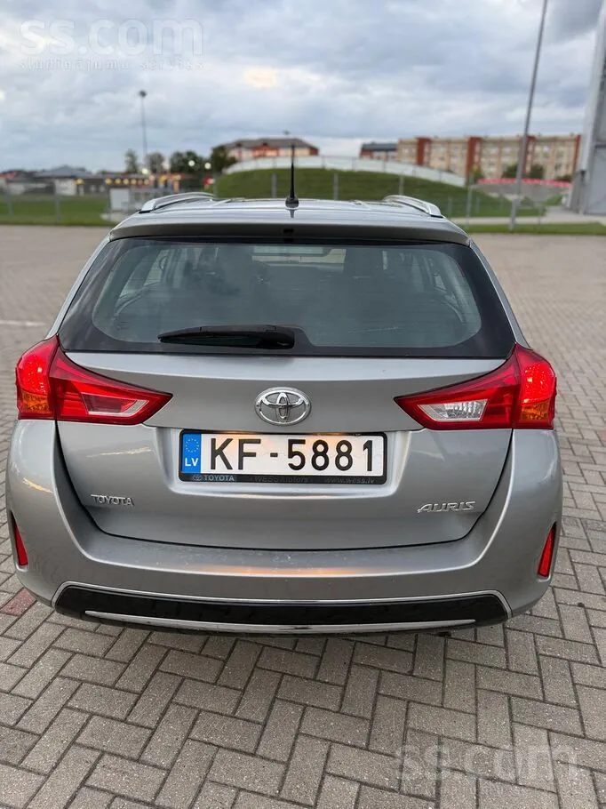 Toyota Auris 2013 photo 4