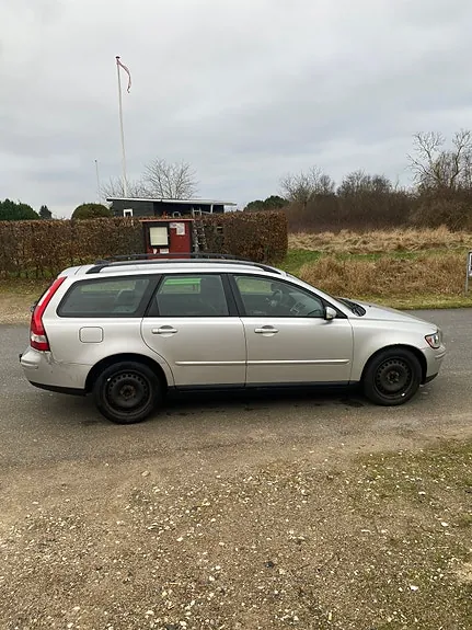 Volvo V50 2006 photo 2