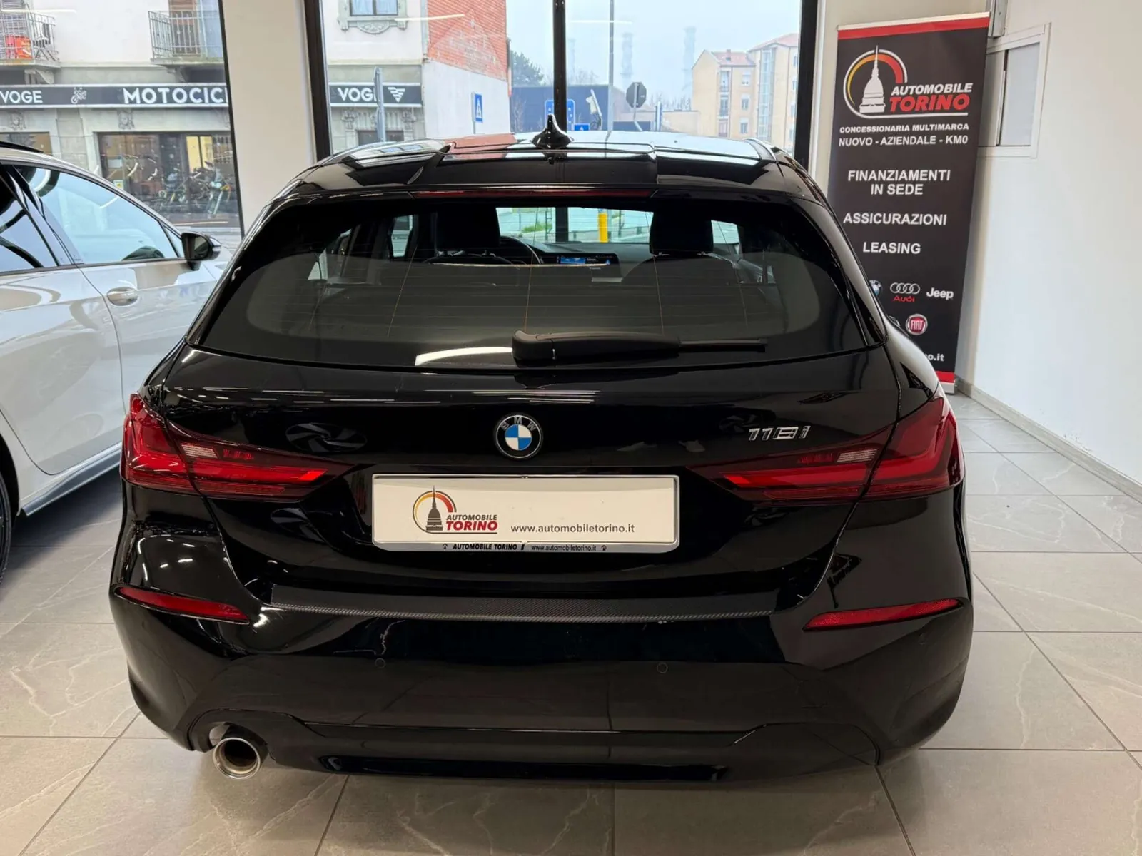 BMW 118I 2023 photo 5