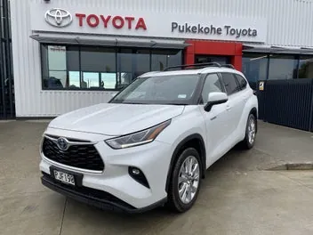 Toyota Highlander 2022 photo 2