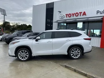 Toyota Highlander 2022 photo 3