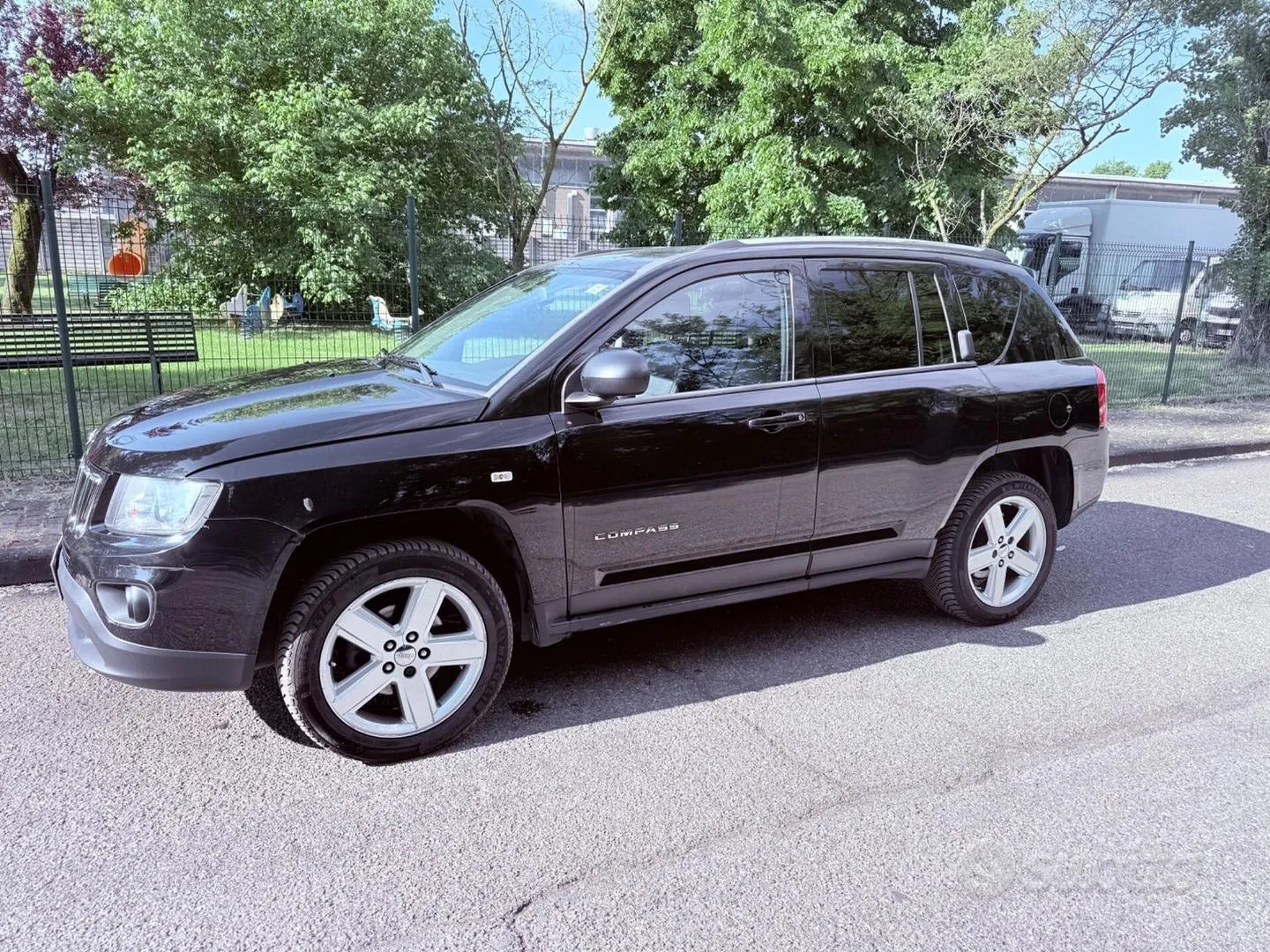 Jeep Compass 2011 photo 2