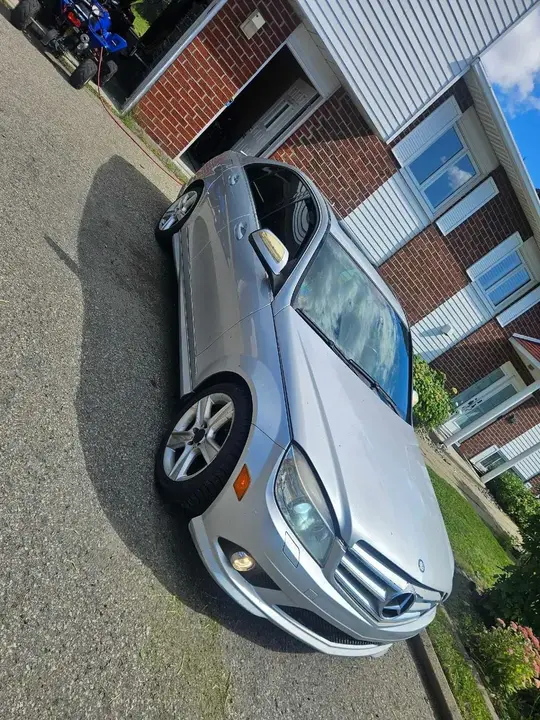 Mercedes-Benz C-Class 2009 photo 4