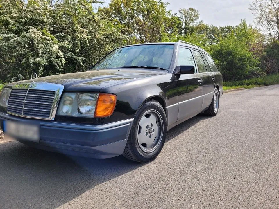 Mercedes-Benz W124