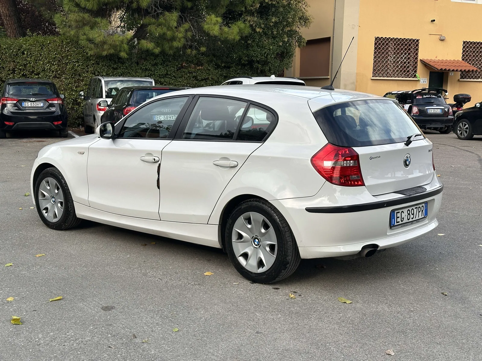 BMW 1 Series 2011 photo 4