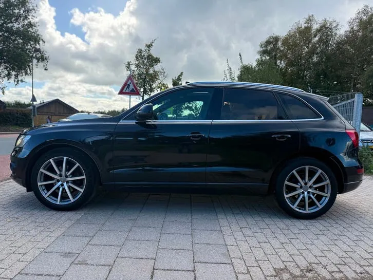Audi Q5 2009 photo 2