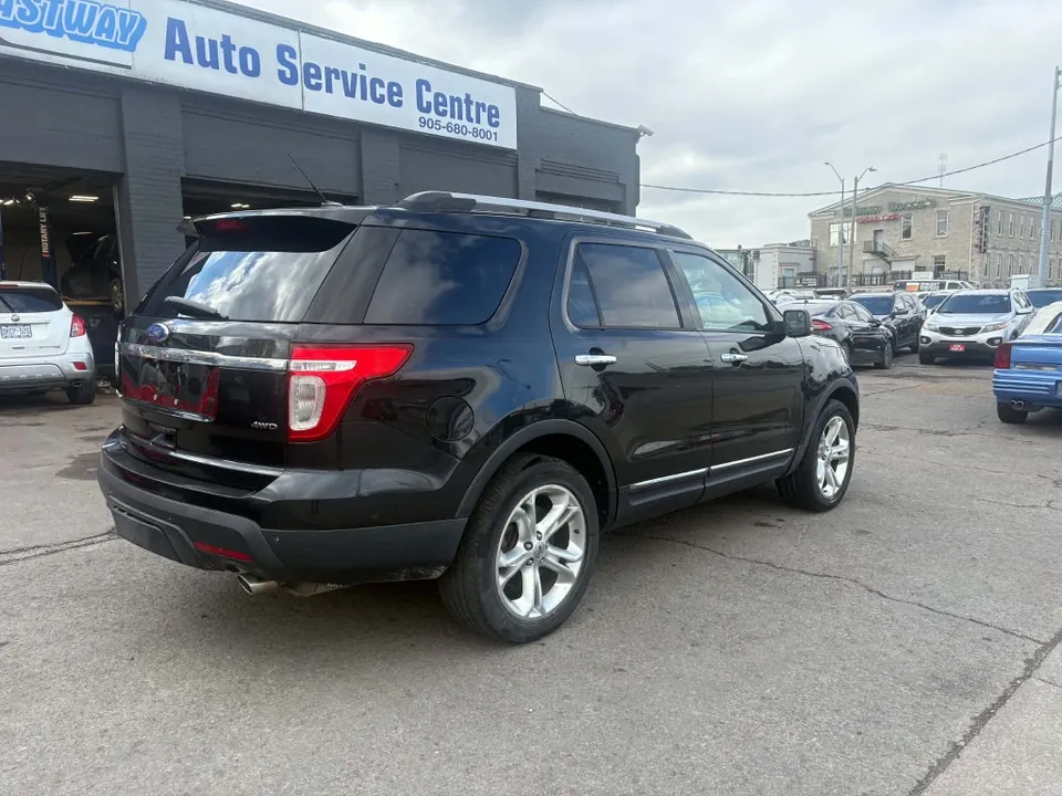 Ford Explorer 2011 photo 3