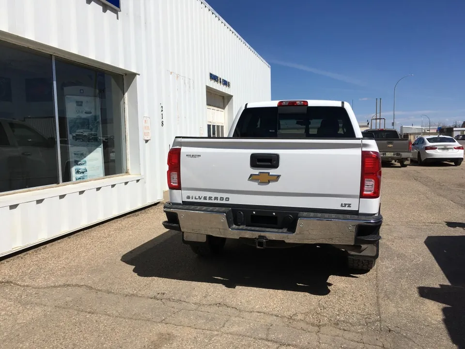Chevrolet Silverado 1500 2018 photo 2