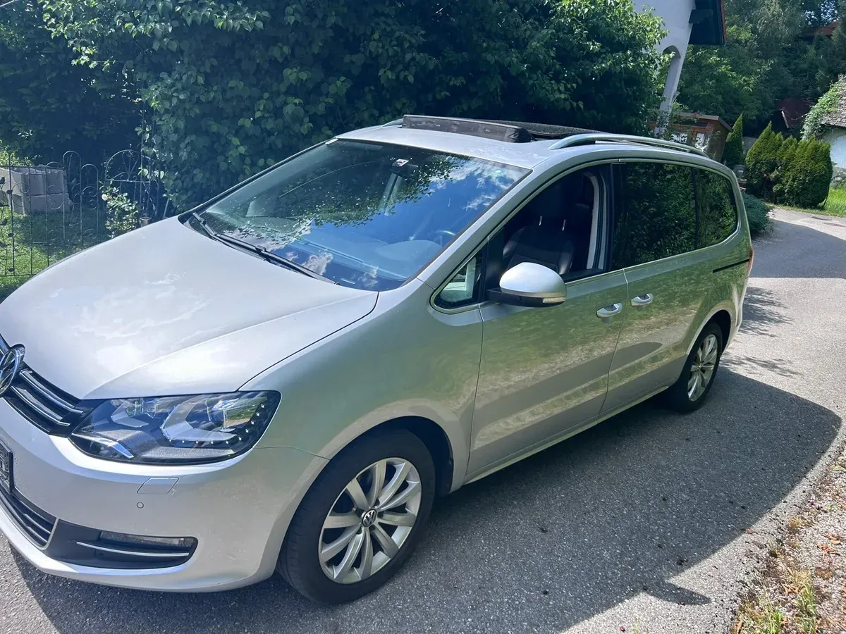 Volkswagen Sharan 2012 photo 3