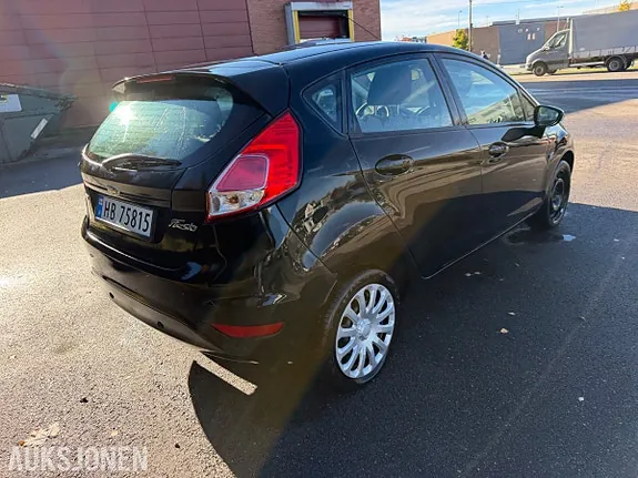 Ford Fiesta 2013 photo 5