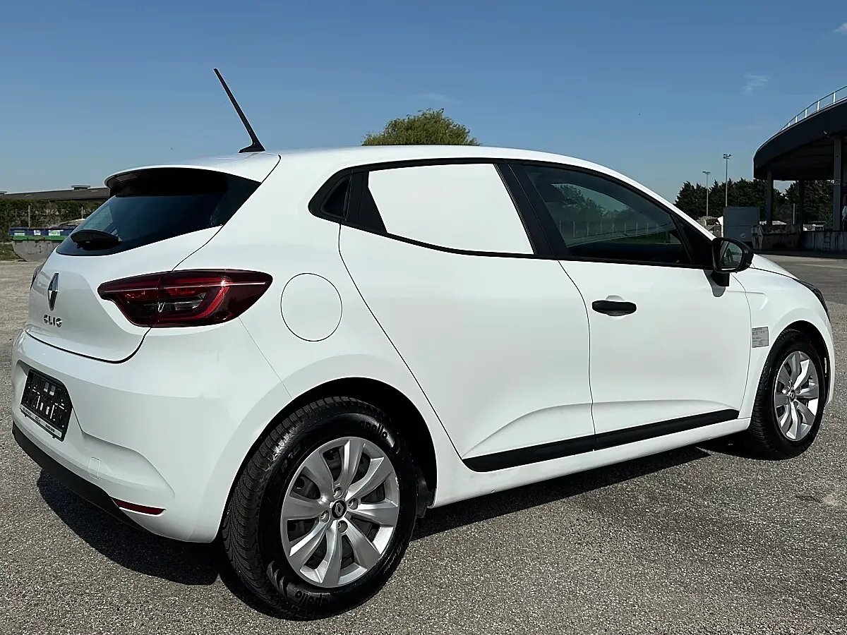 Renault Clio 2023 photo 3
