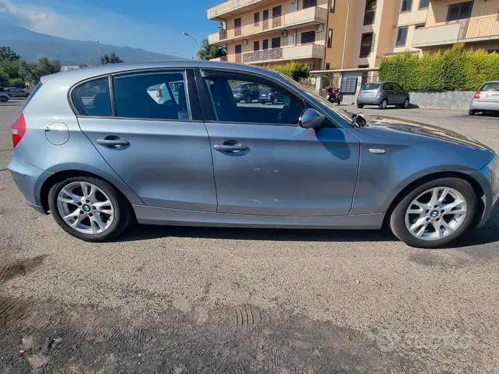 BMW 1 Series 2007 photo 2
