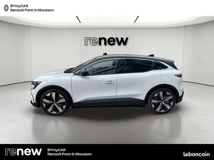 Renault Megane 2023 photo 2