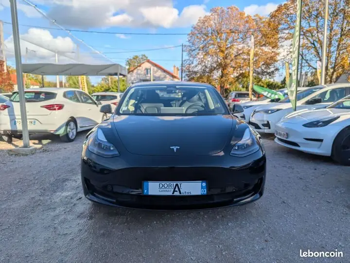 Tesla Model 3 2022 photo 2
