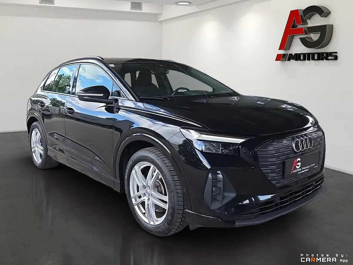 Audi Q4 2023 photo 3