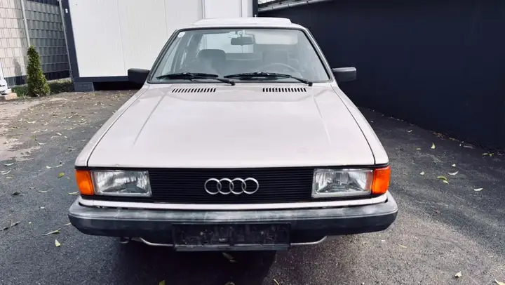 Audi 80 1984 photo 2
