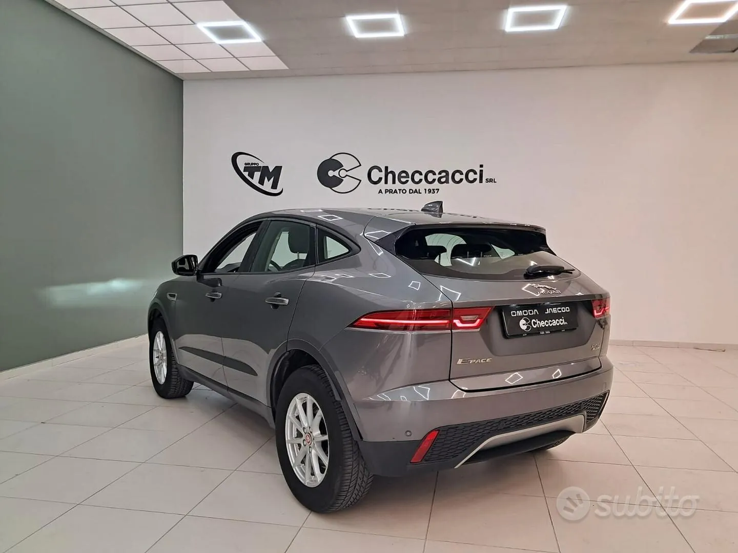 Jaguar E-Pace 2019 photo 4