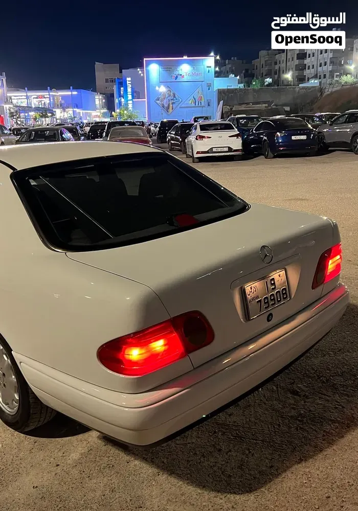 Mercedes-Benz E-Class 1996 photo 3