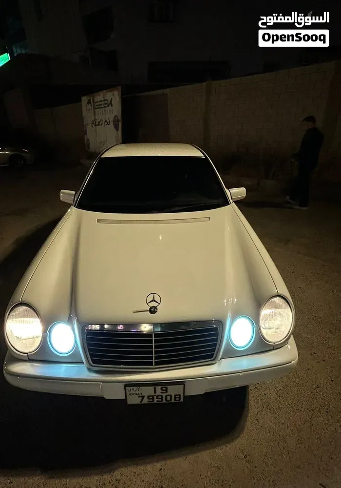 Mercedes-Benz E-Class 1996 photo 4
