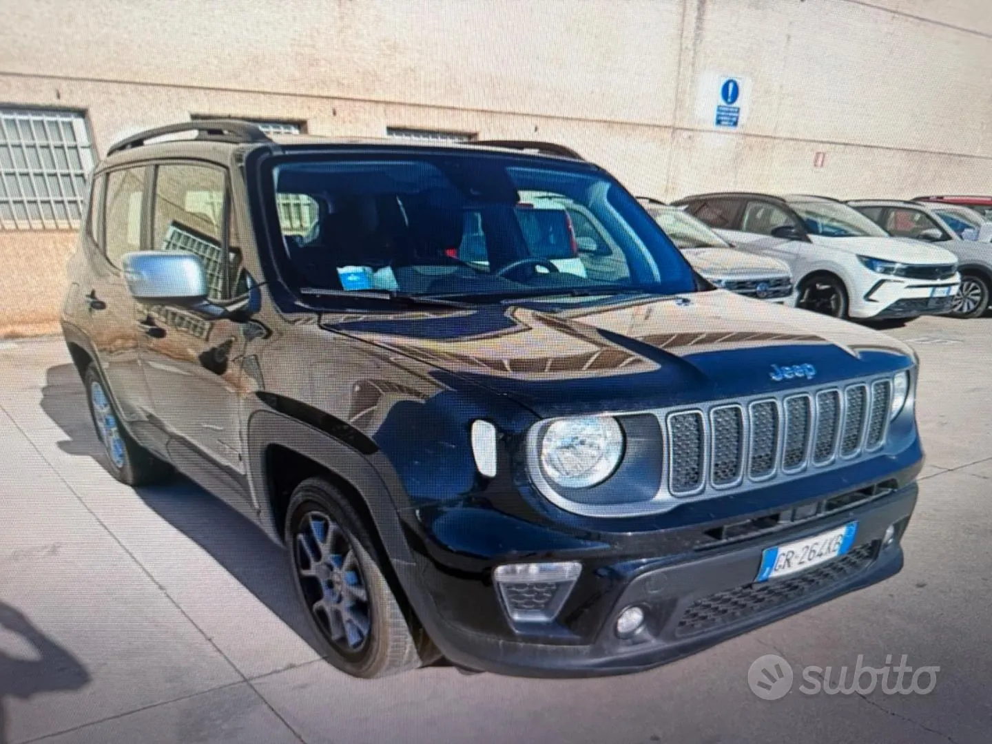 Jeep Renegade 2023 photo 2