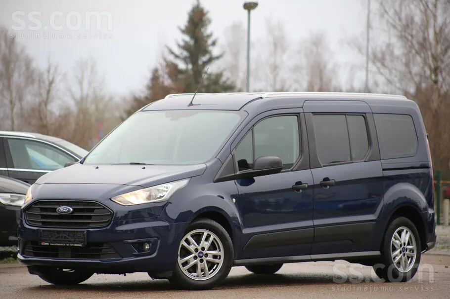 Ford Grand Tourneo
