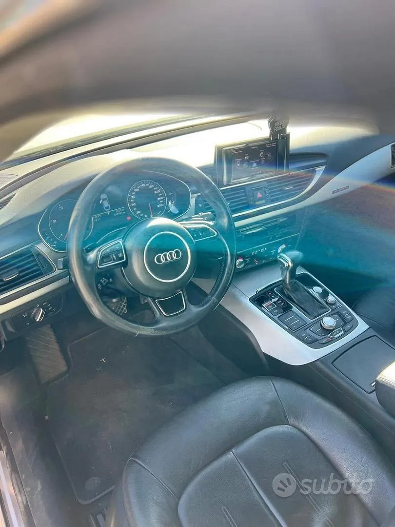 Audi A7 2012 photo 2