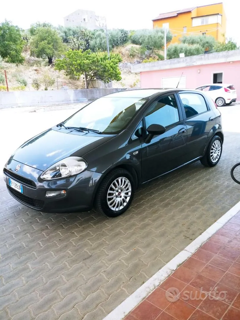 Fiat Punto 2015 photo 2
