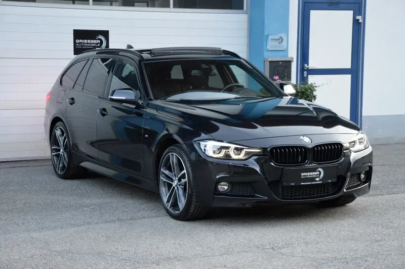BMW 3 Series 2019 photo 3