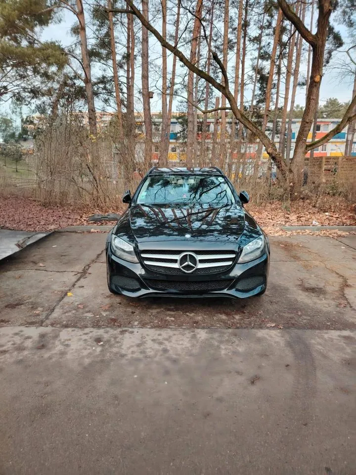 Mercedes-Benz C220D