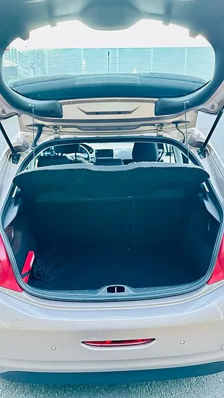 Peugeot 208 2012 photo 5