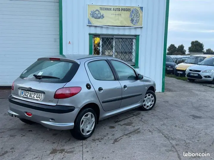 Peugeot 206 2000 photo 4