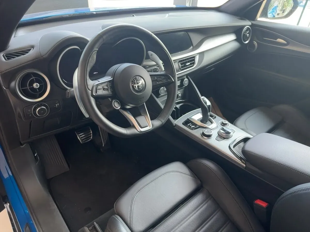 Alfa Romeo Stelvio 2024 photo 3